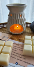 Load image into Gallery viewer, Wax Melt &amp; Burner Gift Set
