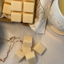 Load image into Gallery viewer, Sweet Pea Vanilla Wax Melts
